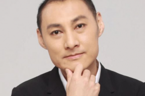 影视演员文章个人资料,从青涩少年到实力派演员的成长之路