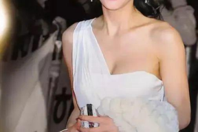 女明星被潜规则,揭开娱乐圈黑暗面