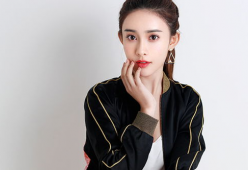 孟子义生活照,展现清新自然之美